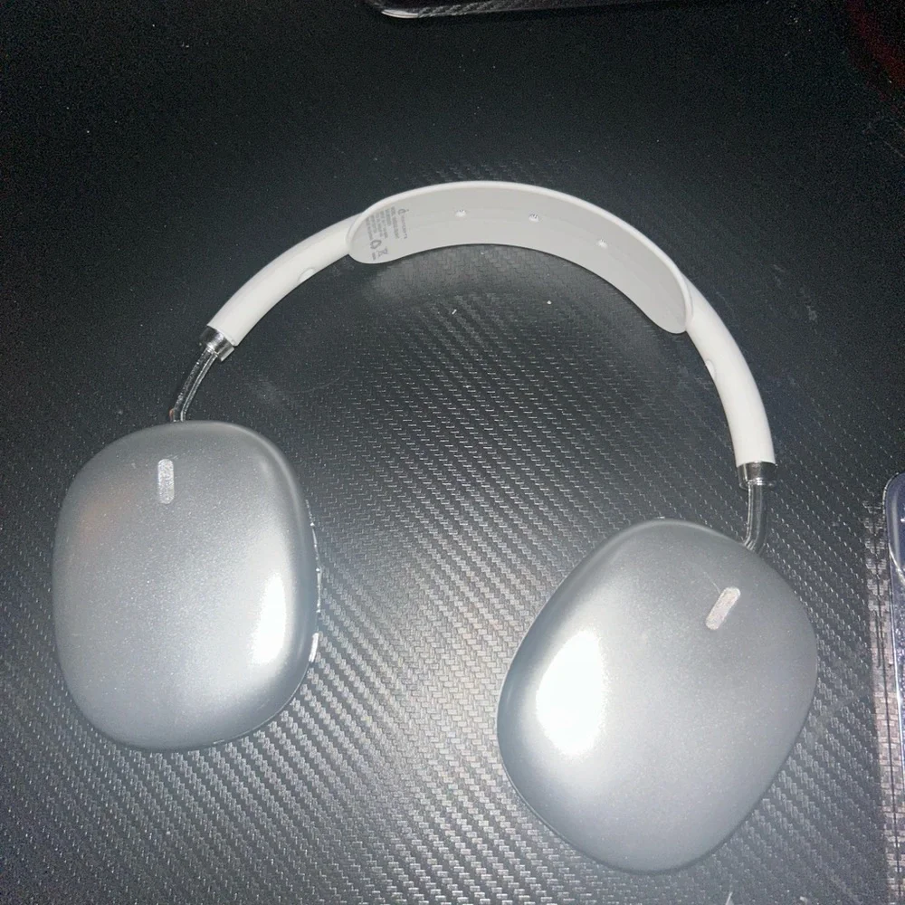 Silver Wireless Headphones